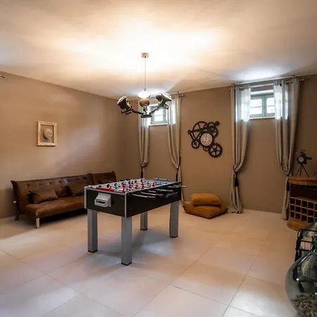 Moonlight 2 فيلة Stuti